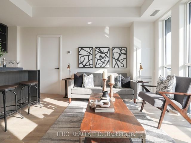 915 - 2300 St Clair Ave W