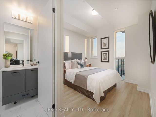 915 - 2300 St Clair Ave W