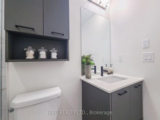 915 - 2300 St Clair Ave W