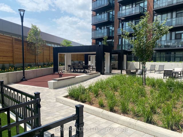 915 - 2300 St Clair Ave W