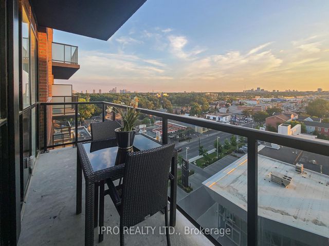 915 - 2300 St Clair Ave W