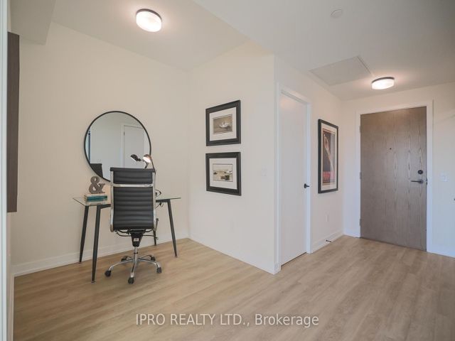 915 - 2300 St Clair Ave W
