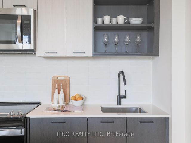 915 - 2300 St Clair Ave W