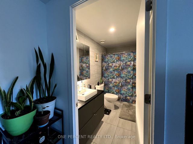 527 - 7 Smith Cres