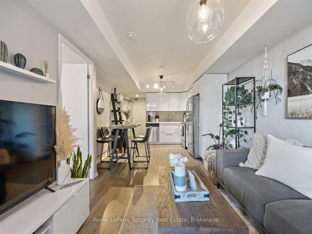 439 - 3091 Dufferin St