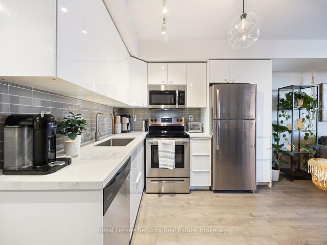 439 - 3091 Dufferin St