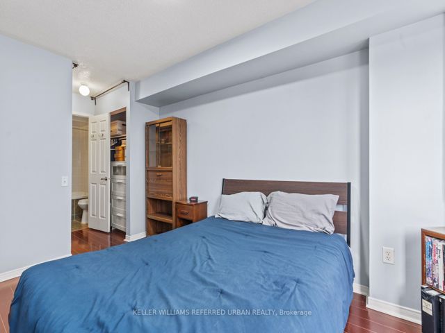 225 - 760 Lawrence Ave W