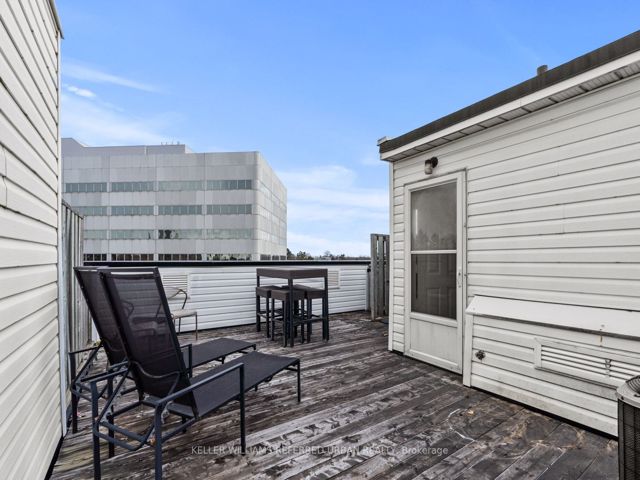 225 - 760 Lawrence Ave W