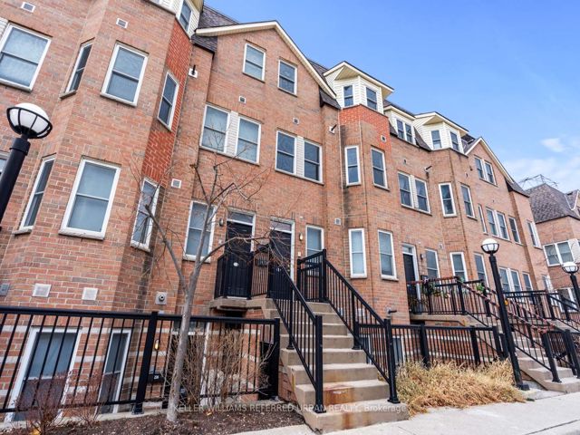 225 - 760 Lawrence Ave W