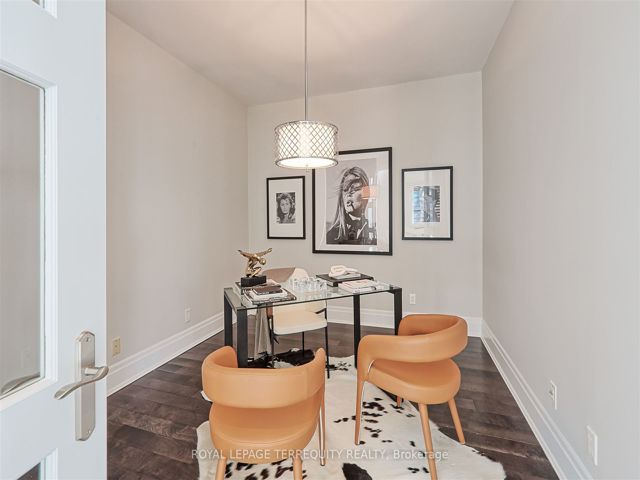 515 - 2095 Lake Shore Blvd W