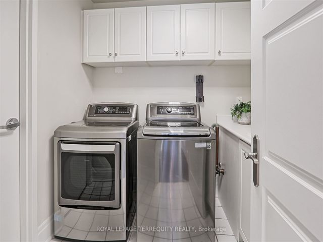 515 - 2095 Lake Shore Blvd W