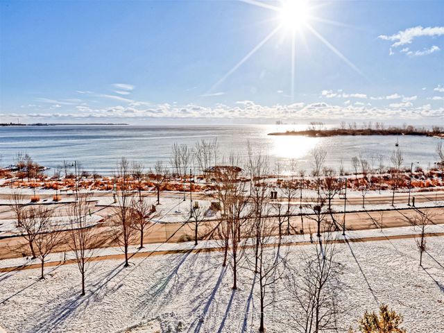 515 - 2095 Lake Shore Blvd W