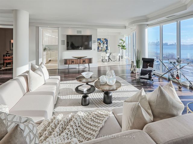 515 - 2095 Lake Shore Blvd W
