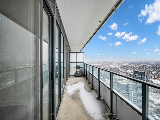 5910 - 30 Shore Breeze Dr