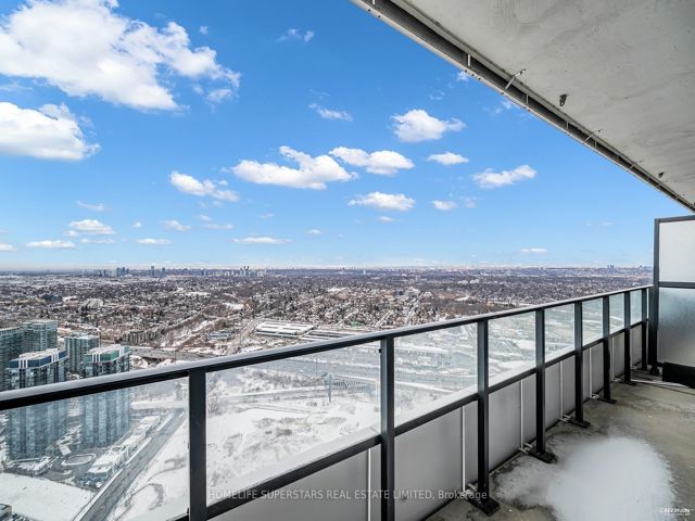 5910 - 30 Shore Breeze Dr