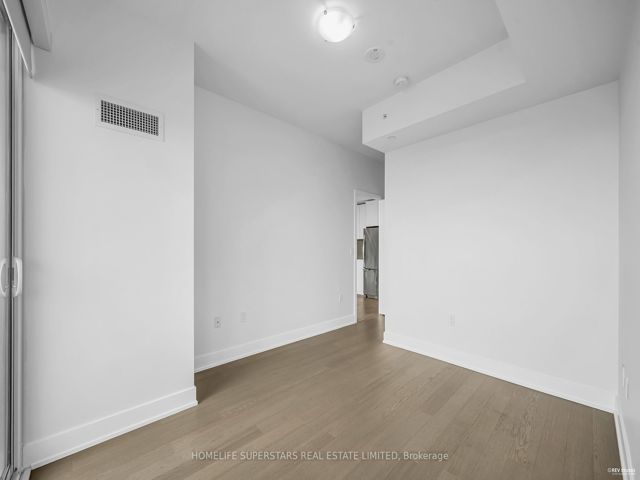 5910 - 30 Shore Breeze Dr