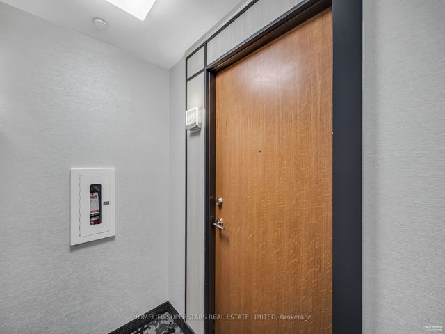 5910 - 30 Shore Breeze Dr