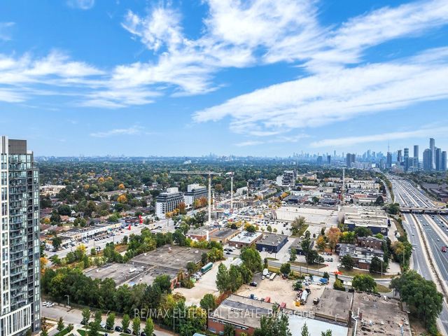 2507 - 36 Zorra St S