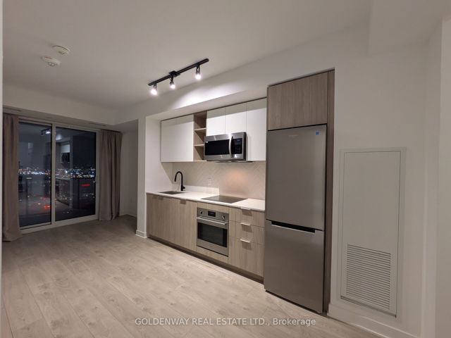 1901 - 36 Zorra St