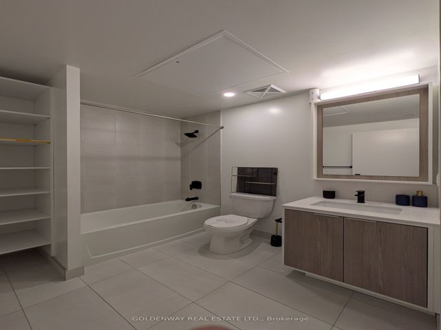 1901 - 36 Zorra St