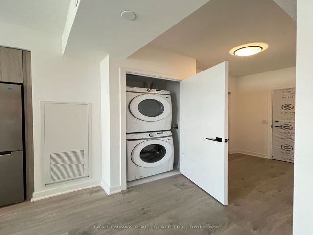 1901 - 36 Zorra St