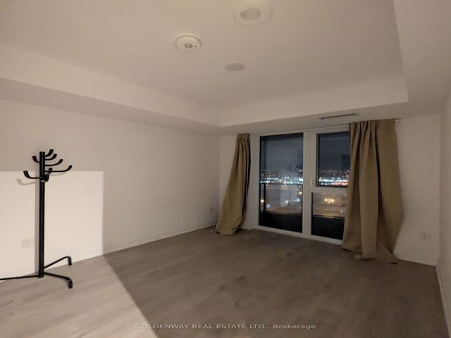 1901 - 36 Zorra St