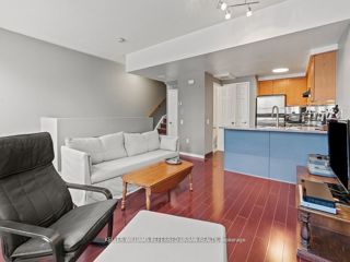 225 - 760 Lawrence Ave W