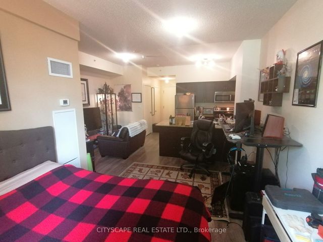 l03 - 816 Lansdowne Ave