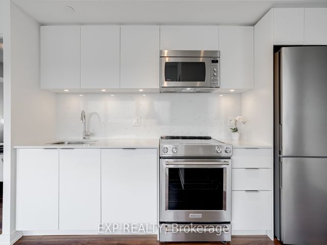 1404 - 30 Samuel Wood Way