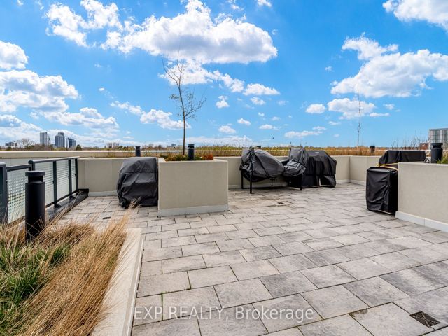 1404 - 30 Samuel Wood Way