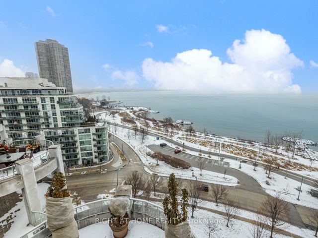 PH15 - 2095 Lake Shore Blvd W