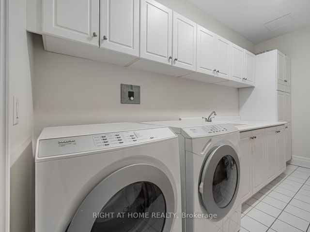 PH15 - 2095 Lake Shore Blvd W