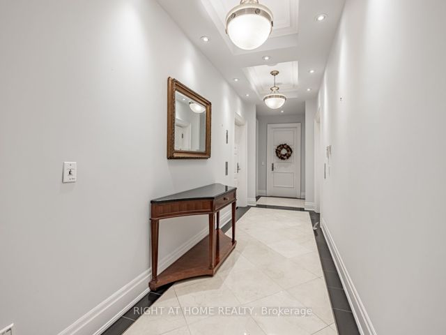 PH15 - 2095 Lake Shore Blvd W