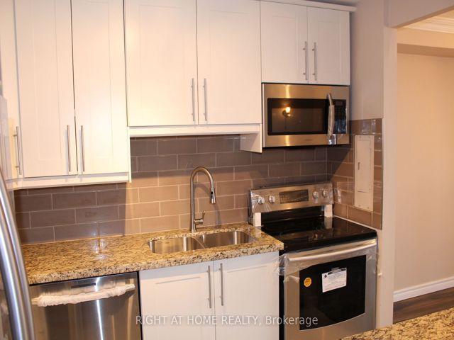 1809 - 3390 Weston Rd