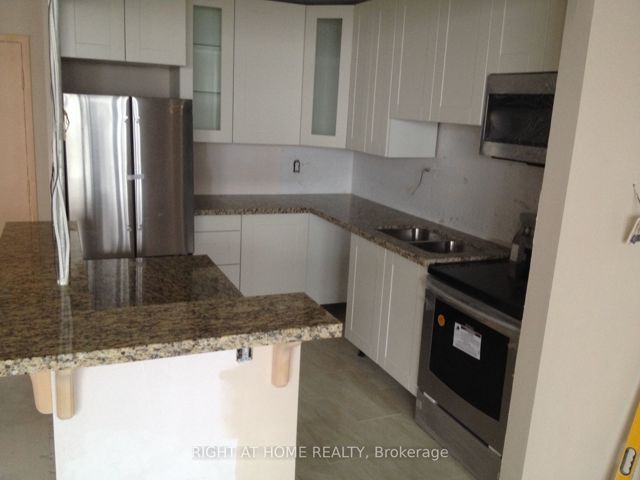 1809 - 3390 Weston Rd