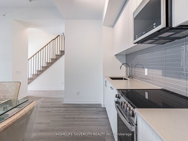 107 - 117 Ford St S