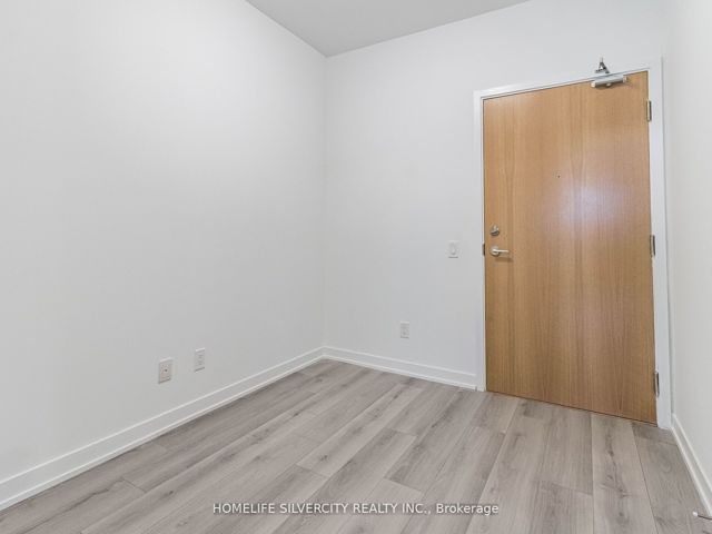 107 - 117 Ford St S