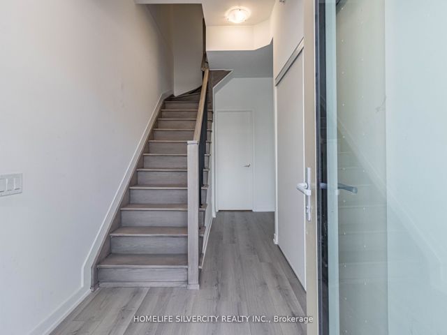 107 - 117 Ford St S