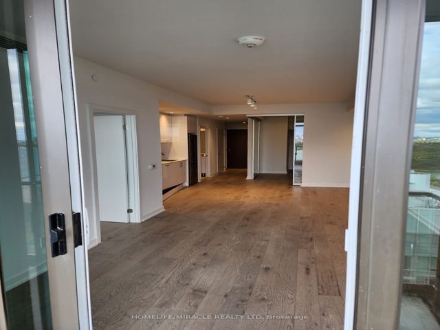 2805 - 1926 Lakeshore Blvd