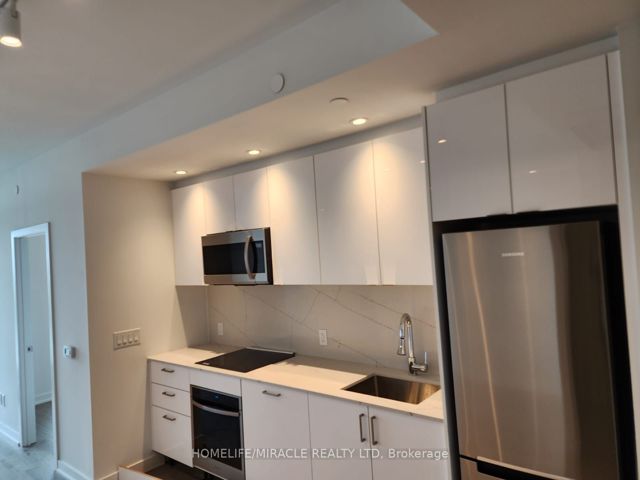 2805 - 1926 Lakeshore Blvd