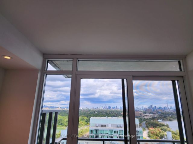 2805 - 1926 Lakeshore Blvd