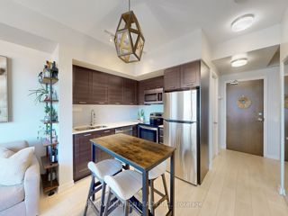 713 - 2212 Lakeshore Blvd W