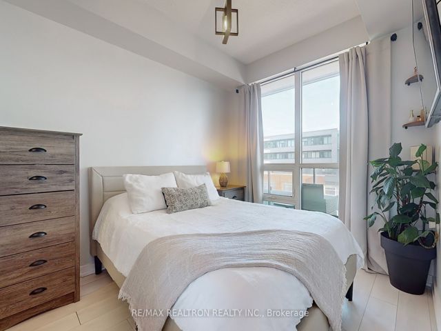 713 - 2212 Lakeshore Blvd W