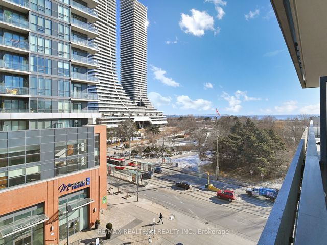 713 - 2212 Lakeshore Blvd W
