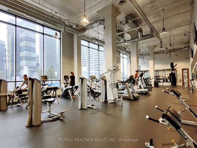713 - 2212 Lakeshore Blvd W