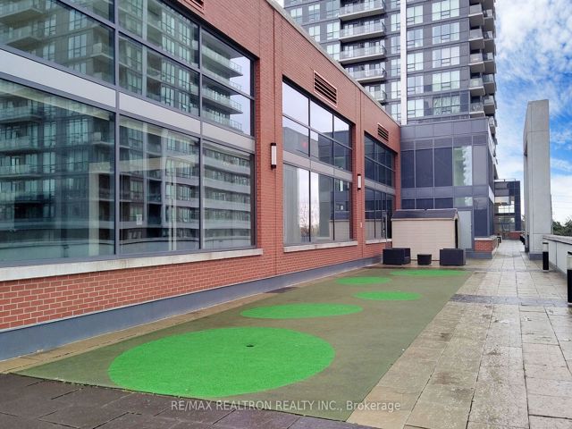 713 - 2212 Lakeshore Blvd W