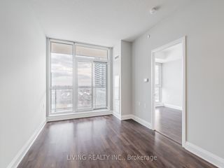 906 - 15 Zorra St