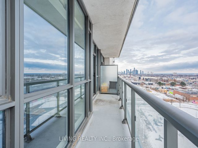 906 - 15 Zorra St