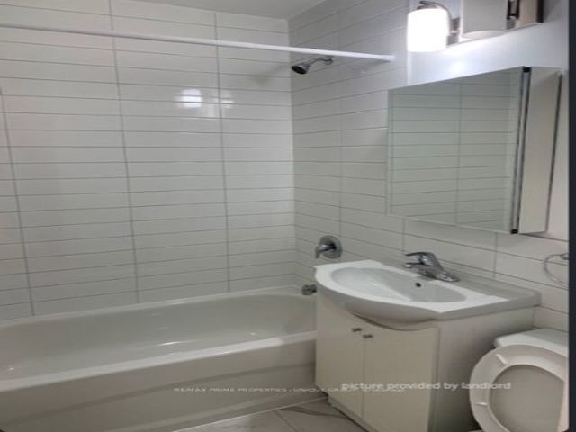 204 - 2202 Weston Rd N