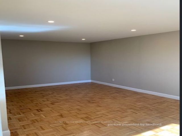 204 - 2202 Weston Rd N